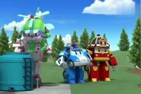 小娟送给布鲁诺的生日礼物被海利掉进桶里，尴尬了