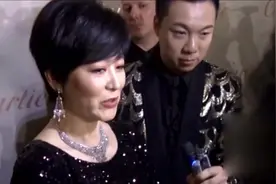 林青霞的三个女儿近照曝光，名字取得太有深意了视频封面