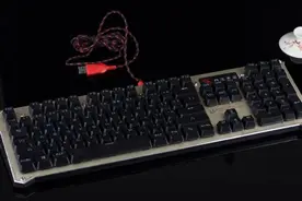 爽玩守望先锋 得靠这个电竞键盘 血手幽灵B840图片