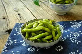如何挑选毛豆？毛豆怎么煮才翠绿不发黄？几个妙招好吃胜过大排档图片