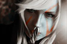 精灵？侠盗？女皇？关于寒冰射手的皮肤故事图片