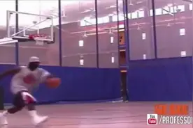 街头篮球教程：教你如何使用shammgod绝技！学会妹子看了走不动道视频封面