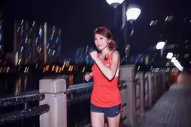 戴上它，女性跑者再也不用担心夜跑被色狼盯上了图片