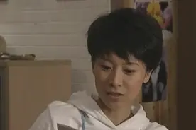 海清一直不愿公开，隐瞒了12年丈夫遭曝光，原来是赫赫有名的他