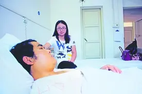 重病弟弟需换肝 巨额费用无着落 女医生社会求助救弟图片