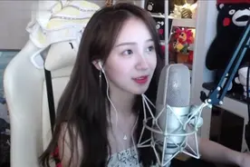 网红主播周二珂翻唱李荣浩《戒烟》，听着好有故事的样子！