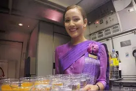 泰国航空公司招聘空姐奇葩条件：单身会游自由泳图片