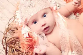 不是流口水就是到处咬？宝宝为何变成了一个小恶魔图片