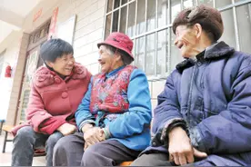 村支书代琼兰 无数老人的好女儿 无数孤儿的好母亲图片
