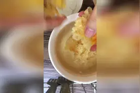 银耳莲子羹：银耳泡发半小时最好！视频封面