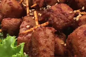 好吃的肉肉“牙签肉”，非油炸版本更健康，我手抖油放多了油可以再少点，PS：做法依旧在评论里等你