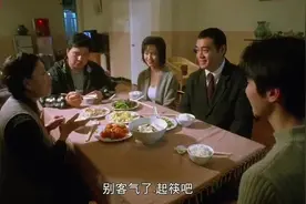 男子第一次去女朋友家里吃饭，不料她全家早已不是人！视频封面