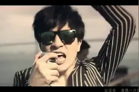 ​一曲薛之谦《丑八怪》李荣浩谱曲，朴实的歌词道尽心声，真好听图片