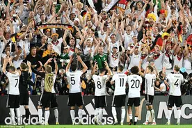 欧洲杯史上最惊心动魄最残酷点球大战，德国跨越意大利直指冠军！图片