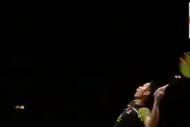 完虐对手还顺带向观众扔把狗粮，人生赢家我只服林丹！图片