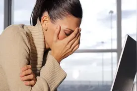 长期坐在电脑前有什么危害，看完惊了！图片