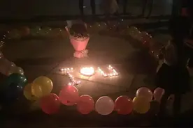 昨晚，武平将军广场上演浪漫一幕，兵哥哥求婚成功！图片