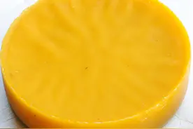 蜂蜡，这不起眼的东西，原来也是一种解毒止疼的中药图片