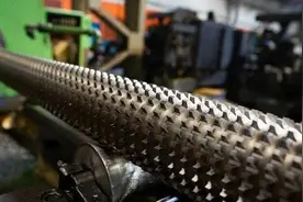 俄罗斯超宽履带越野车图片