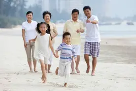 小儿呕吐病因不同，推拿手法也不一样图片