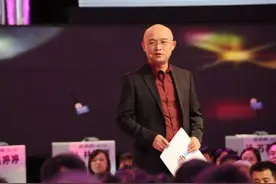 《非诚勿扰》开播六年了，点评嘉宾黄菡黄澜，你更喜欢谁？图片