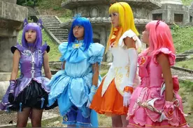 还记得当年的《芭拉拉小魔仙》吗？美琪美雪如今变得这么美！图片