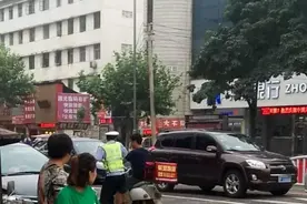 警察执法无需执法证图片