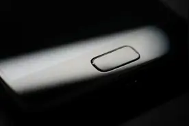 华为荣耀V8对比ZUK Z2以及努比亚Z11续航测试视频封面