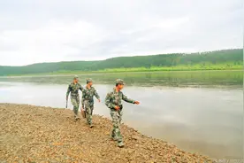 这就是《士兵突击》中的草原五班？荒无人烟三个兵能干什么图片