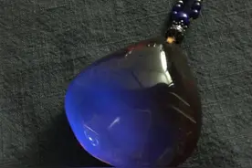 紫光灯照射下琥珀蜜蜡的荧光反应的几点谬论图片