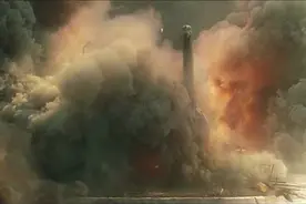 超震撼！《侏罗纪世界2》恐龙岛大撤退 就是这场戏炸了一座岛！视频封面