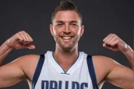 康利5年1.53亿合同   组康利+帕森斯+兰多夫+小加战队图片