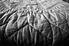 孩子常在梦中拳打脚踢或痛哭，怎么办？图片