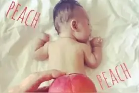 萌宝蜜桃臀裸照爆红网络，妈妈们快把宝宝玩坏了！图片