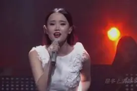 黄龄翻唱张信哲《信仰》加上吹箫的女子，使整首歌别具韵味