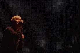 《IF YOU》现场甜美演唱BIGBANG图片