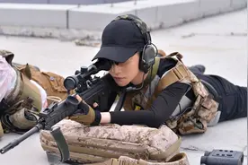 特种兵回归都市当起小保安，小试身手征服美女教官！图片