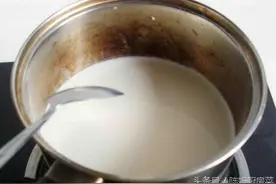 婆婆嫌弃我不会煮牛奶锅还糊了，教了一招后，简单的谁不会图片