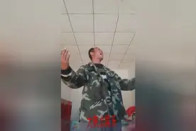 陕北一农民工家中清唱陕北民歌，太牛了！图片