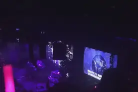 这首歌只有周杰伦的歌迷听过，别问为什么，因为《开不了口》