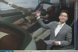 韩流明星高铁上脱袜搁脚  粉丝忙洗地称其“接地气”视频封面