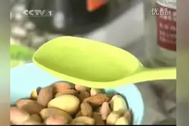 花生米受潮不脆了刚想扔掉，老公往里倒了点这个，马上脆了！视频封面
