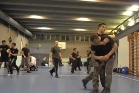 以色列格斗术教程 像个大兵一样训练图片