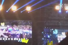 Bigbang徐州演唱会开场，全场一起给欧巴们唱最浪漫的事视频封面