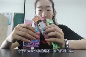 试吃不二家四种口味的棒棒糖，最爱哈密瓜做一个混合口味的也不错