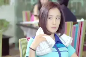 看到女子一身奇葩装扮来相亲，大叔惊的下巴都快掉了视频封面