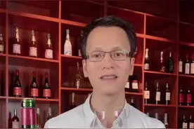 红酒兑雪碧，有害健康，不能尝试，有任何葡萄酒疑问可以留言或者私聊我