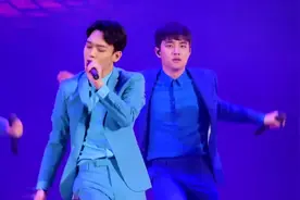 EXO这首歌一直很受大家喜爱 都暻秀穿蓝色西装真心好看