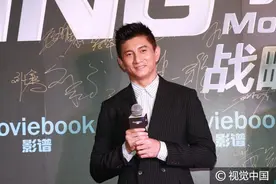 要努力造人？吴奇隆获萌娃鲜花合不拢嘴 人夫刘谦再变魔术魅力大图片