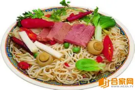 方便面碗是否存在方便面碗荧光剂的问题呢？图片